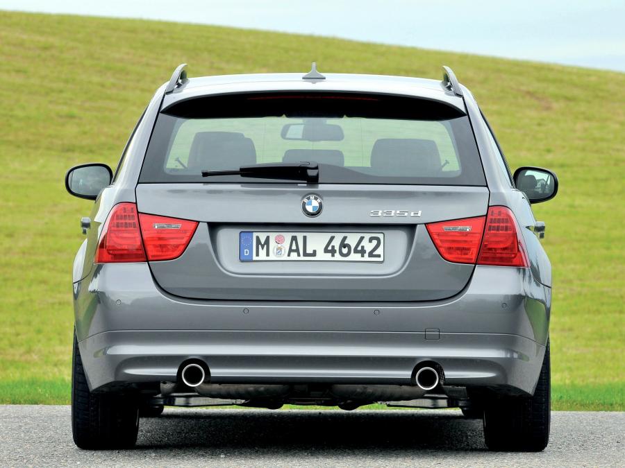  BMW 335d Touring 2008 года  (фото 13 из 16)